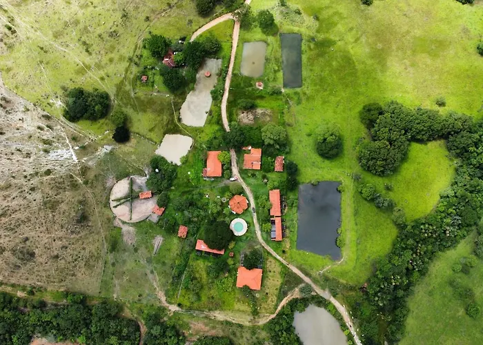 Pousada Veredas, Café e 08 cachoeiras na propriedade incluso !